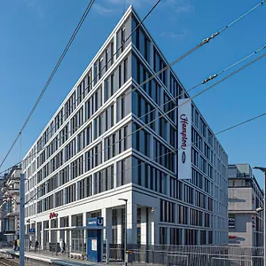 https://hampton-by-hilton-stuttgart-city-centre.stuttgart-hotel.com
