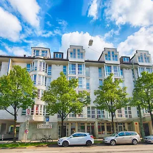 https://leonardo-hotel-munchen-city-west.getmunichhotels.com
